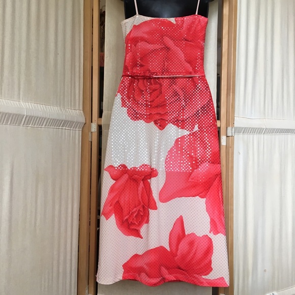 🌹 LE CHATEAU: Size Medium ( 4-6) 💫 - Picture 13 of 14